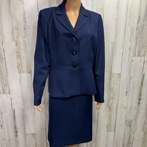 Le Suit Plus Size Blazer Skirt Suit‎